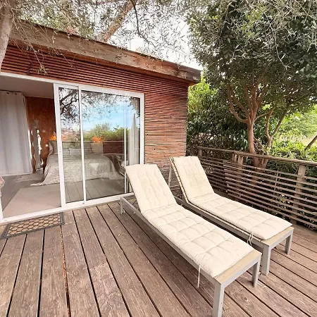 Treehouse In Les Oliviers, Sea View, Air Conditioning, Parking Apartment