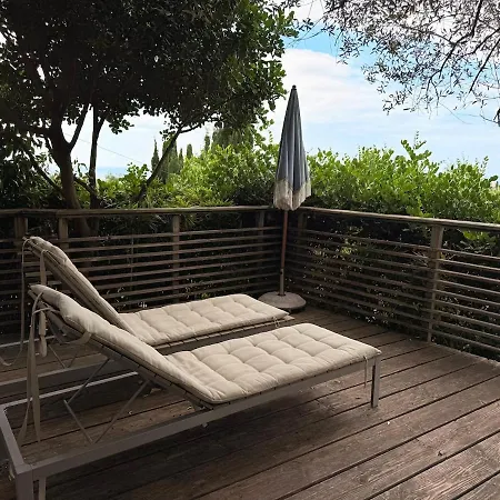Treehouse In Les Oliviers, Sea View, Air Conditioning, Parking Apartment