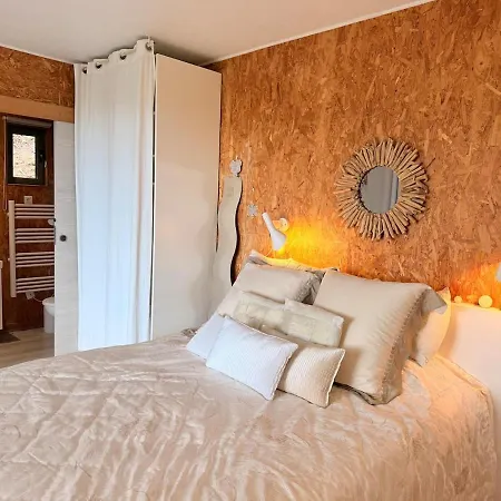 Treehouse In Les Oliviers, Sea View, Air Conditioning, Parking Apartment Nice