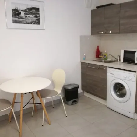 Apartment Port De - Direct Aeroport Par Tramway