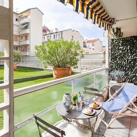 #40 Staywizus - Luxembourg Promenade Swimming Pool Roof * Nice