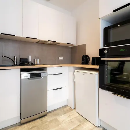 2p Proche Gare Calme Spacieux Apartment