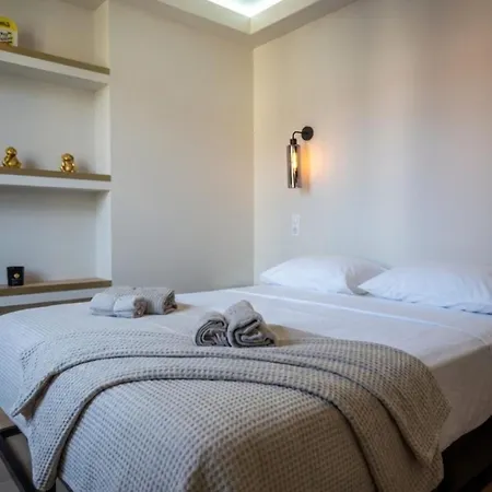 Cozy 2-room Next To The Port Apartment Nice
