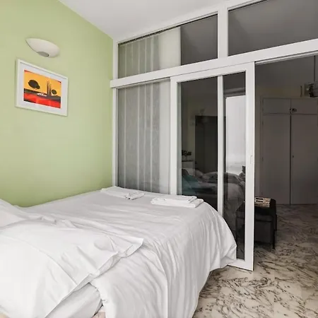 Cozy 1br Flat With Balcony - 5 Min To Tram Station Apartment
