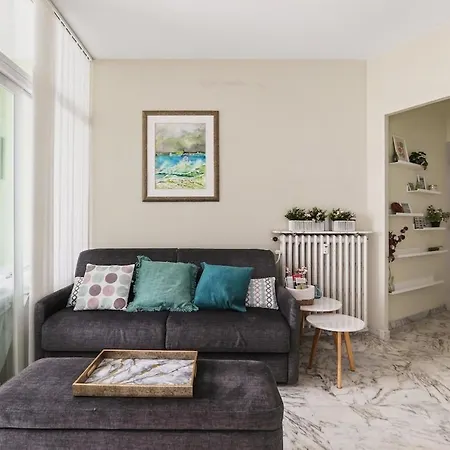 Cozy 1br Flat With Balcony - 5 Min To Tram Station Apartment