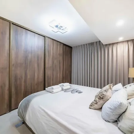 2Rue Villa With Private Pool - Beachfront Nice