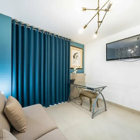 2Rue Villa With Private Pool - Beachfront * Nice