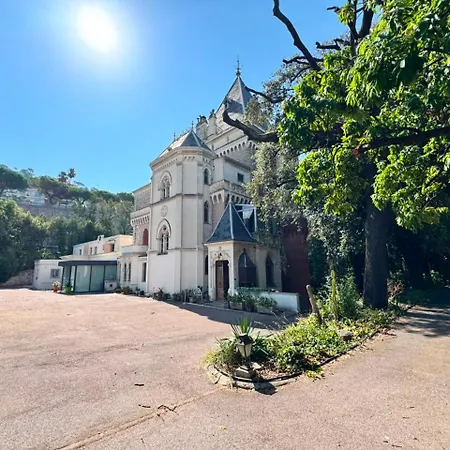 Chateau Sur Hotel *