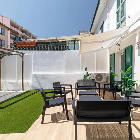 7 Min Walk To The Sea, Free Parking, 3 Ac, Garden Villa Nice