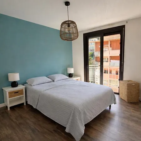 Sunny Terrace - Air Conditioning - 10 Min Old Apartment