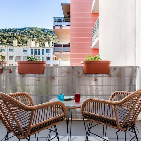 Apparemment F3 Avec Terrasse Clim & Tram *