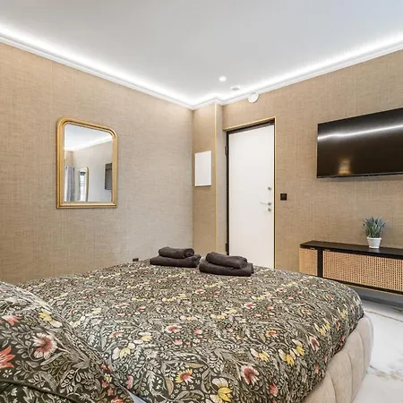 Apartment Renting - 1france - Design Terrace & Massena *