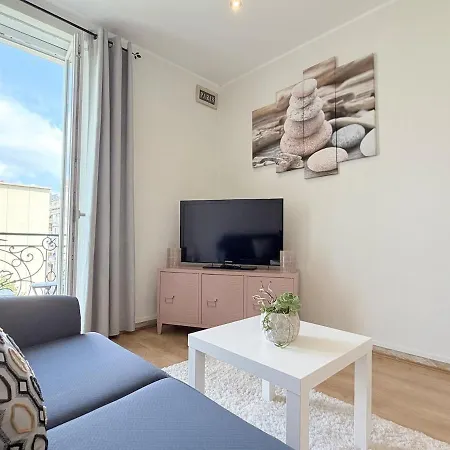 Apartment Bright Cozy Space With Balcony Center Within Walking Distance *