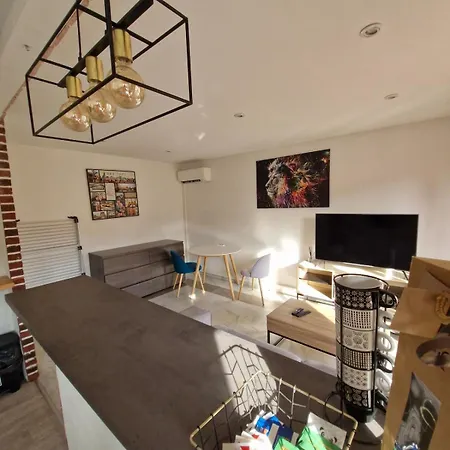 Liberation Apartment *