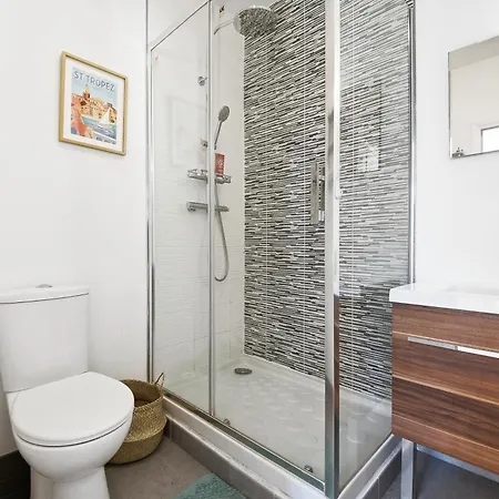 Apartment 1br - 100m From Promenade Des - Ac