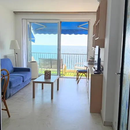 Sea View, Promenade Des Anglais, 180 Degree Balcony, 4 People Apartment Nice