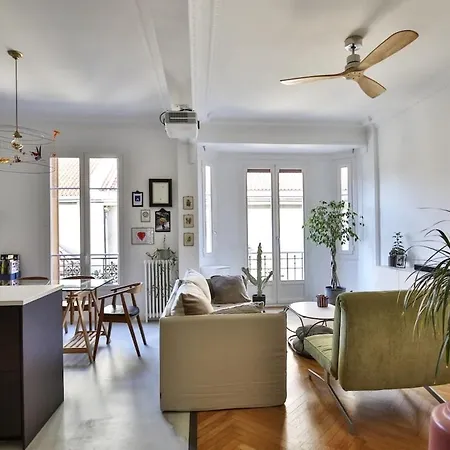 Cosy And Ideally Situated Near In Liberation