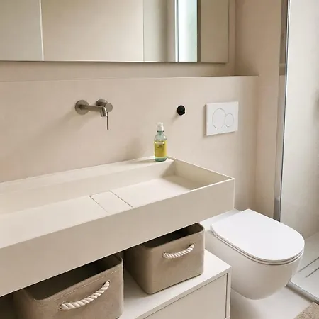 Charming 1-bedroom With Small Terrace, Fully Equipped * Nice