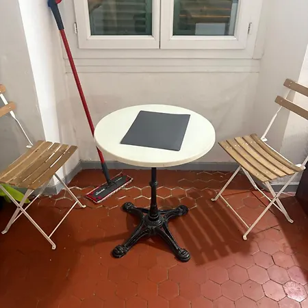 Un Cocon Au Coeur Du Vieux-nice * Nice