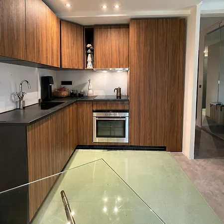 Verdoyant Apartment