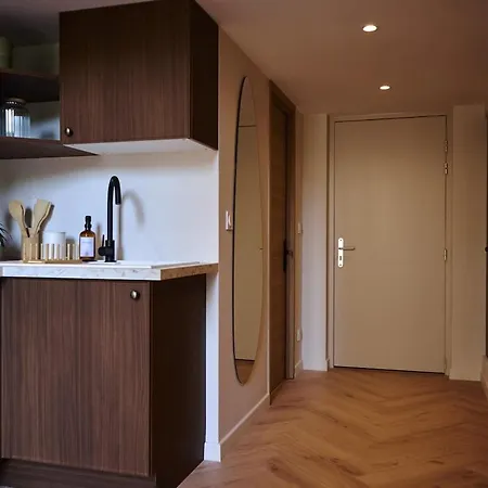 Beautiful Duplex - Center - Ac, Wifi Apartment *
