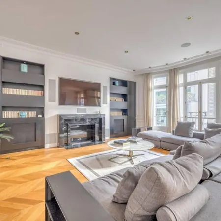 Grand De 3 A Apartment *