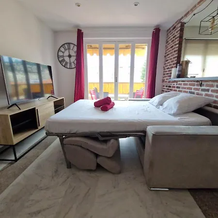 Liberation Apartment *