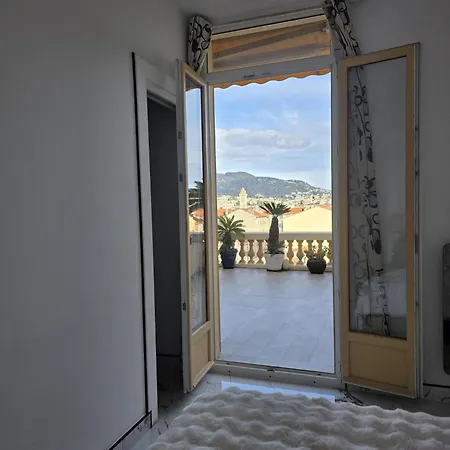 Apartment Bellevue Sur Terrasse Nice
