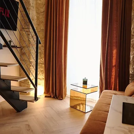 Beautiful Duplex - Center - Ac, Wifi Apartment