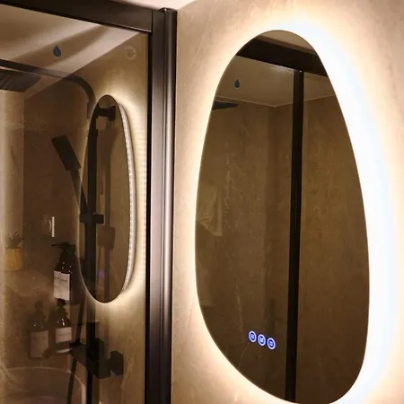 Beautiful Duplex - Center - Ac, Wifi Apartment *