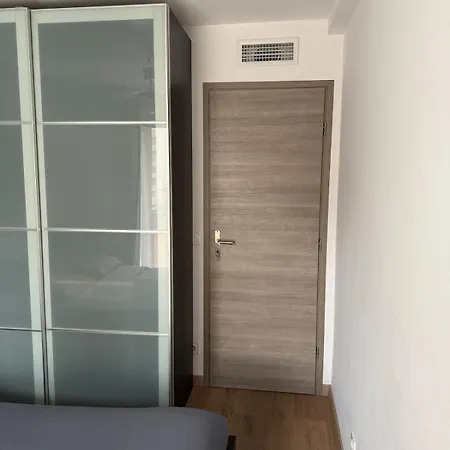Apartment Beautiful 2-bedroom With Air Conditioning - Tram - Balconies - Quiet Nice