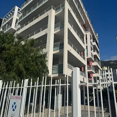 Apparemment F3 Avec Terrasse Clim & Tram Nice