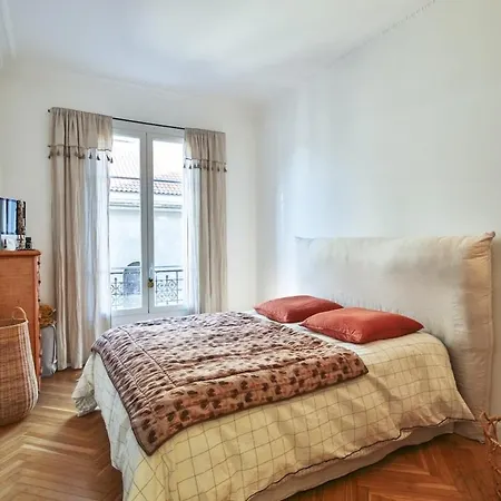 Cosy And Ideally Situated Near In Liberation