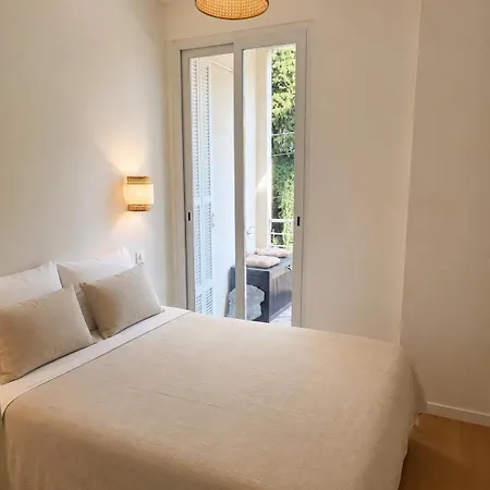 Charming 1-bedroom With Small Terrace, Fully Equipped Apartment Nice