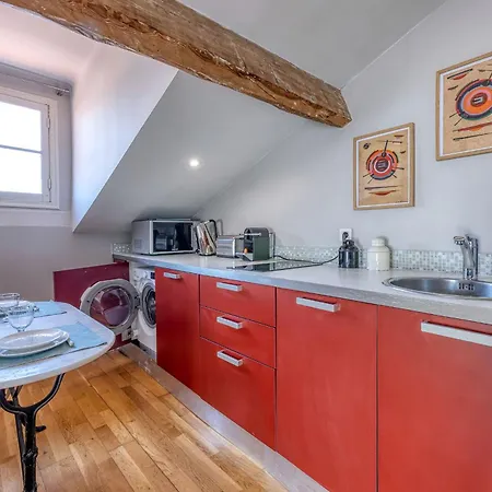 Location In Alcove 1 Bedroom & Terrace Apartment