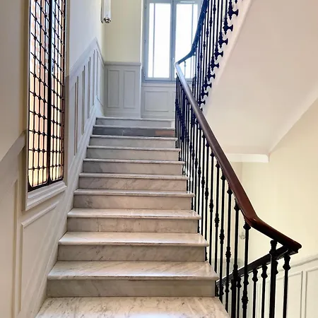 Apartment Carre Dorelegant 2 Br *