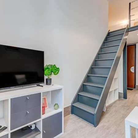 Apartment Calme, Central, Clim, 5 Min Des Plages *