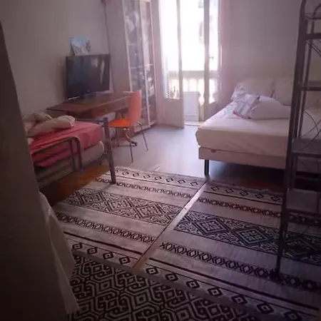 Centre Apartment *