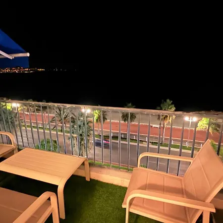 Apartment Sea View, Promenade Des Anglais, 180 Degree Balcony, 4 People Nice