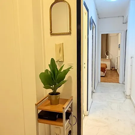 Apartment Sea View, Promenade Des Anglais, 180 Degree Balcony, 4 People *