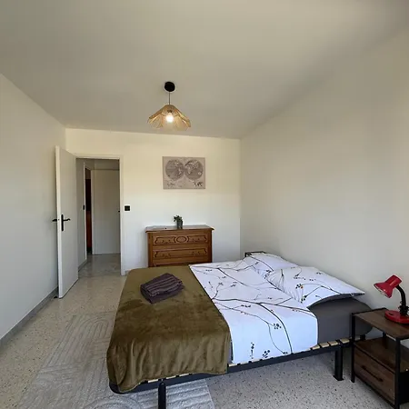 Familial T3 Terrasse, Clim & Parking Gratuit *