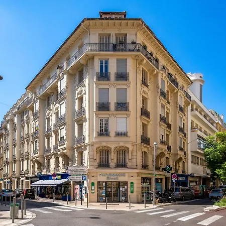 1br - 100m From Promenade Des - Ac Apartment