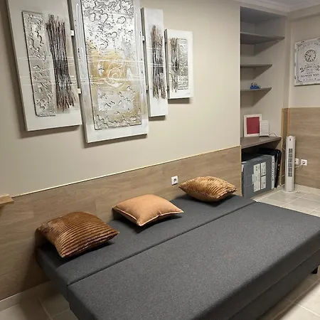 Apartment In Center, 2mins From Sea *
