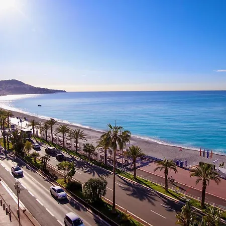 Apartment Seafront Flat On The Promenade - Next To Negresco