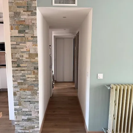 Apartment Beautiful 2-bedroom With Air Conditioning - Tram - Balconies - Quiet Nice
