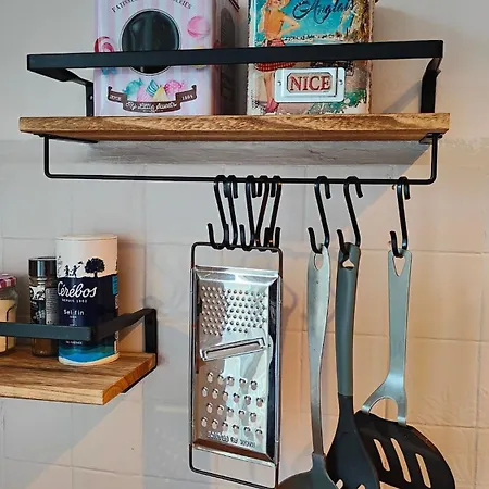 Authentic Port - Walk Everywhere Apartment