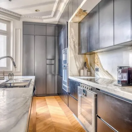 Apartment Grand De 3 A *
