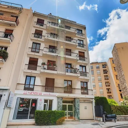 Apartment Cozy 1br Flat With Balcony - 5 Min To Tram Station