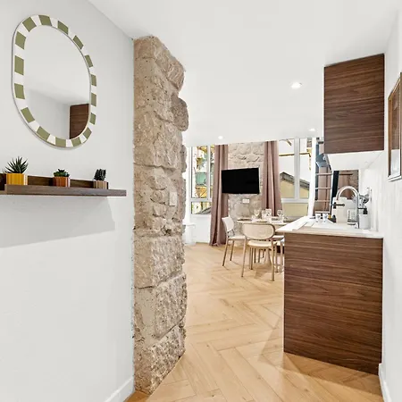 Merveilleux Duplex Centre De Nice, Climatise Et Renove !