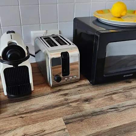Authentic Port - Walk Everywhere Apartment
